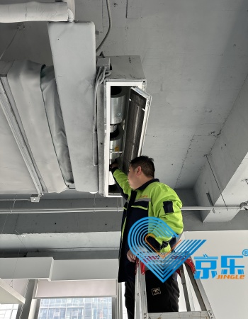 中央空調(diào)風(fēng)口維修